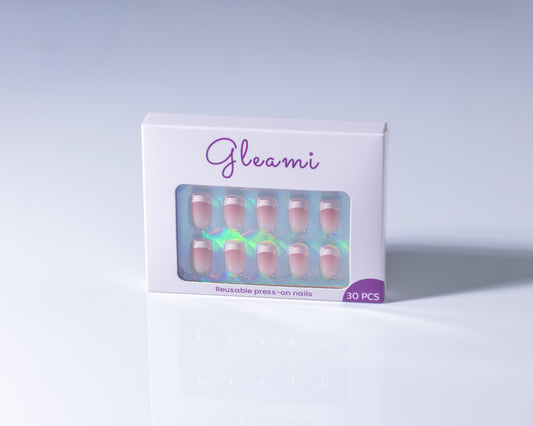 Gleami Peachy Chic Nails Short Square Warm Peach Press-On Manicure